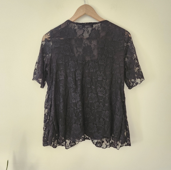 Whimdical Lace Flowy Blouse - Picture 9 of 9